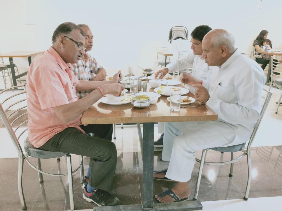 Kanha Hotel And Resort Chittorgarh エクステリア 写真